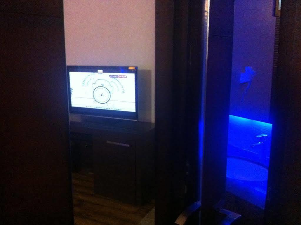 Beyond Hotell New Delhi Eksteriør bilde